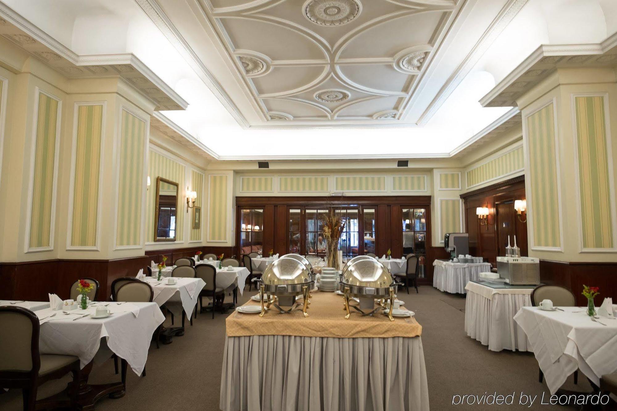 Windsor California Copacabana Hotel